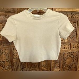 Cropped tee